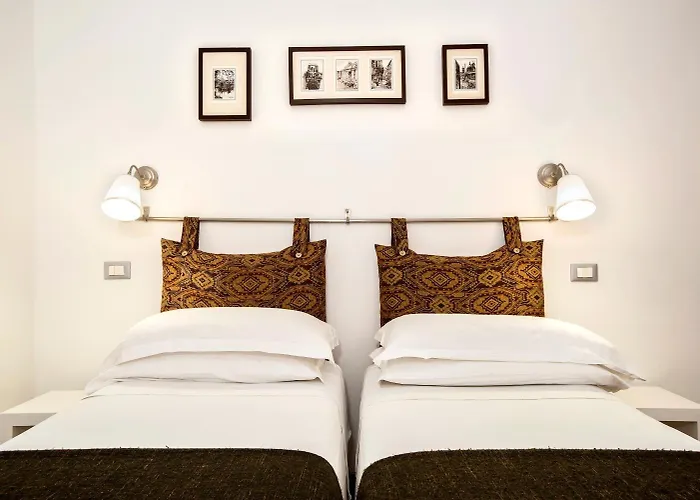 Arco Del Lauro 4* Рим