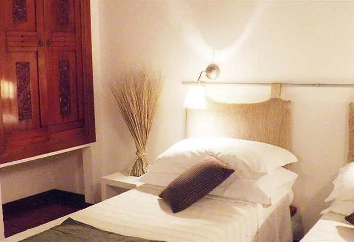 Arco Del Lauro 4* Рим